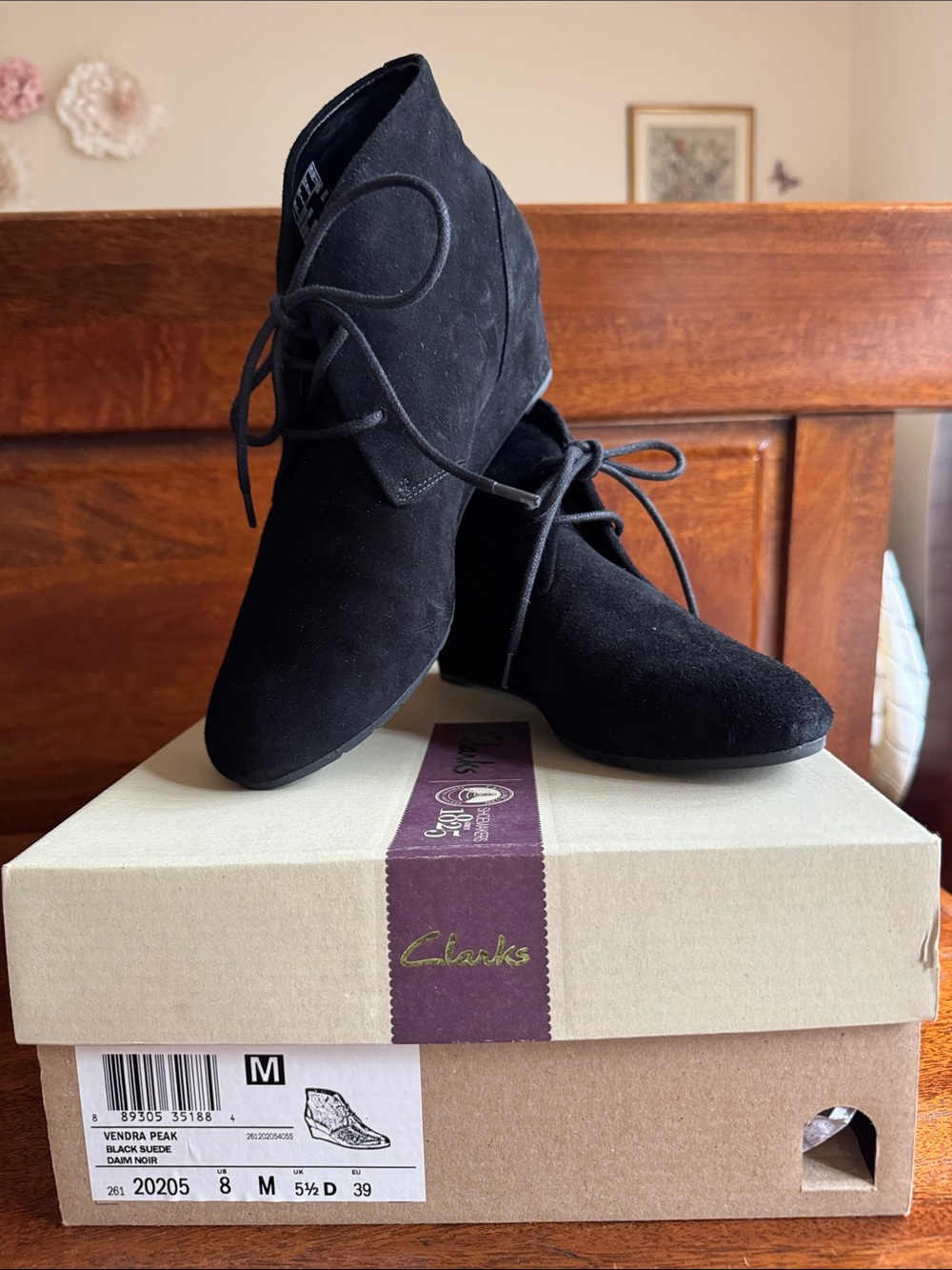Clarks Vendra Peak Women's Black Suede Lace-Up Ankle Boots